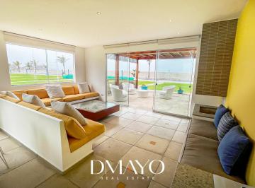 Casa · 262m² · 5 Dormitorios · 2 Estacionamientos · Venta de Casa en Primera Fila en Boca Leon