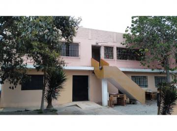Terreno / Lote · 826m² · 3 Dormitorios · 6 Estacionamientos · Terreno Para Proyectos