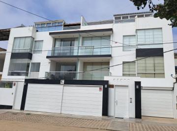 Departamento · 134m² · 4 Dormitorios · 1 Estacionamiento · Venta de Hermoso Departamento Duplex con Piscina en Playa Los Pulpos Lurin