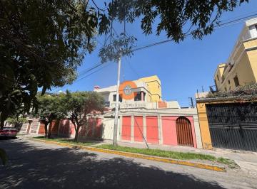 Casa de 6 habitaciones, Arequipa · Casa Para Empresas en Alquiler - Vallecito