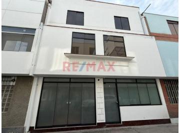 Casa de 4 habitaciones, Lima · ¡Vive a Pasos del Malecón! Casa en Quinta en Miraflores – Sin Mantenimiento
