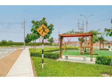 Terreno / Lote · 102m² · Ocasión - Venta de Terreno Dentro de Condominio en Carabayllo