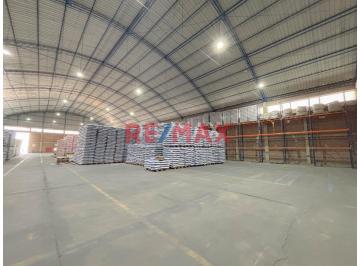 Nave industrial · 3900m² · Nave con Espacios Adaptados a Tus Necesidades Logíticas Gambetta - Ubicación Estratégica