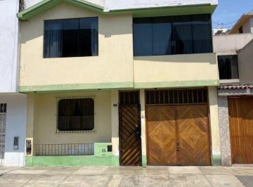 Casa de 5 habitaciones, Lima · Vendo Acogedora Casa de 2 Pisos + Azotea y Cochera – Urb. Las Palmeras, Los Olivos