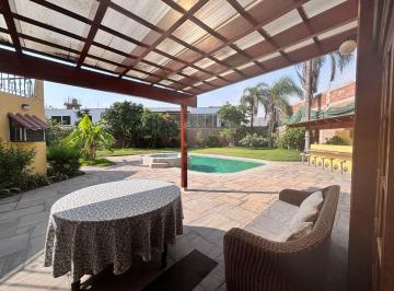 Casa de 4 habitaciones, Lima · Espectacular Casa con Piscina en Sol de La Molina – 1,350 m² de Terreno | Amplios Jardines