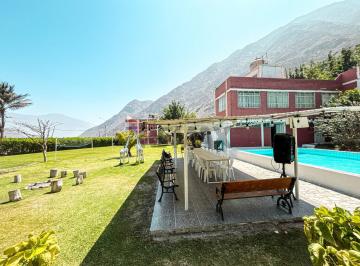 Casa · 830m² · 14 Dormitorios · 20 Estacionamientos · Ocasión Venta de Amplia Casa de Campo Totalmente Amoblada