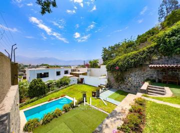 Casa · 203m² · 4 Dormitorios · 2 Estacionamientos · Casa en Venta Molina Vieja