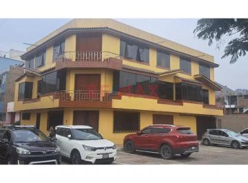 Casa · 586m² · 16 Dormitorios · 2 Estacionamientos · Alquiler de Casa Para Empresa en Comas