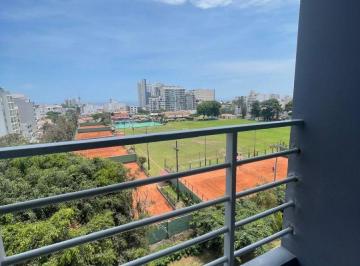 Departamento de 3 habitaciones, Lima · Frente a Lima Cricket
