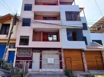 Casa · 462m² · 13 Dormitorios · 1 Estacionamiento · Casa en Ate