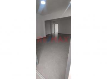 Local comercial · 160m² · 4 Dormitorios · Alquilo Oficina / Almacen /local