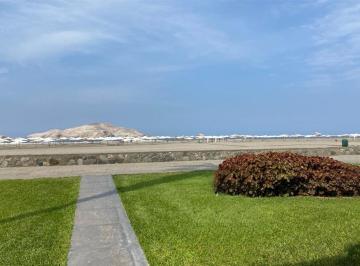 Casa · 81m² · 4 Dormitorios · 1 Estacionamiento · Casa de Playa en Primera Fila, Tipo Hotel Boutique, con Terraza y Piscina Frente Al Mar