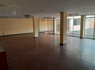 Casa · 459m² · 3 Dormitorios · 3 Estacionamientos · Casa en San Borja