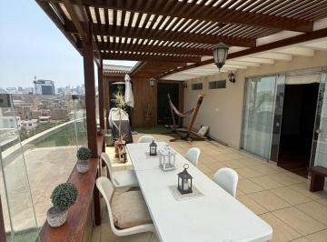 Departamento de 4 habitaciones, Lima · Flat de 208 m² con Amplia Terraza y Ascensor Directo – Barrio Médico, Surquillo