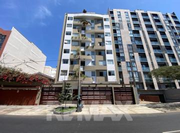 Departamento · 107m² · 3 Dormitorios · 1 Estacionamiento · En Venta Dpto Flat en San Borja Norte 2do Piso