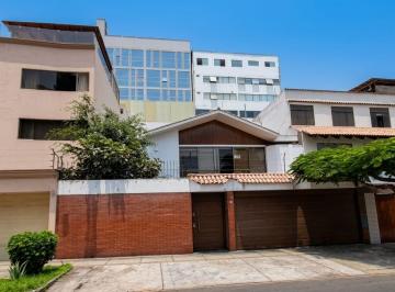 Casa de 4 habitaciones, Lima · San Borja Vendo Casa Us$800,000 (Cerca Al Ovalo Quiñonez, Supermercado Plaza Vea)