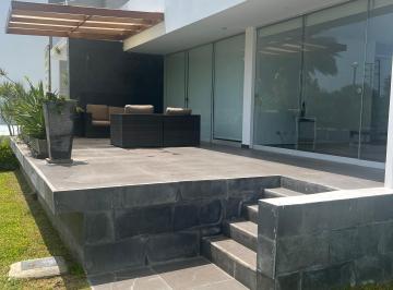Casa de playa de 5 habitaciones, Cañete · Hermosa Casa de Playa Privada, con Solo 42 Casas, en Tercer Nivel, con Amplios Jardines y Piscina.