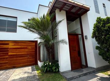 Casa de 4 habitaciones, Lima · Se Vende Casa en Santiago de Surco Atras de La Unversidad de Lima