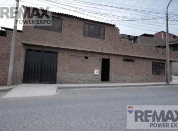 Casa · 124m² · 1 Estacionamiento · Venta de Casa en Esquina Antunez de Mayolo - San Juan de Miraflores
