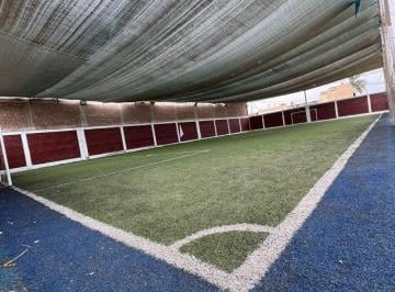Local comercial , Chincha · ️ Vendo Local Comercial con Canchas de Grass Sintético