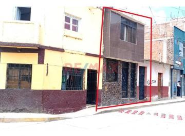 Casa · 200m² · 4 Dormitorios · Casa en Venta en ferreñafe.(L. Guevara)