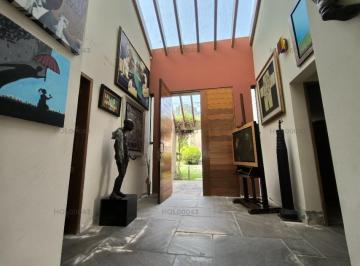 Casa · 1027m² · 4 Dormitorios · 2 Estacionamientos · Vendo Linda Casa en Calle La Chalana N 3, Urb. Las Lagunas, La Molina