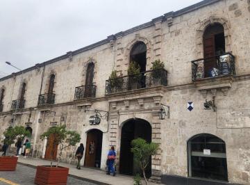 Local comercial , Arequipa · Local Comercial de 350 m² en Alquiler en Arequipa