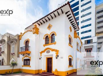Casa · 318m² · 7 Dormitorios · 1 Estacionamiento · Alquiler de Casa 10 Ambientes Para Negocio en Miraflores