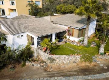 Casa · 700m² · 4 Dormitorios · 3 Estacionamientos · Casa Como Terreno en Venta Id: 2 7 5 9 5