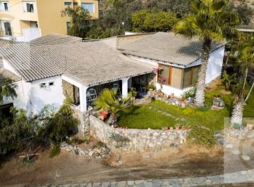 Casa · 700ha · 4 Dormitorios · 3 Estacionamientos · Casa Como Terreno en Venta Id: 2 7 5 9 5