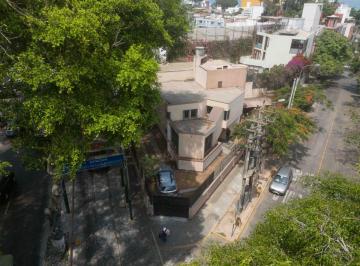 Casa de 5 habitaciones, Lima · Casona en Esquina en Barranco – Oportunidad Única