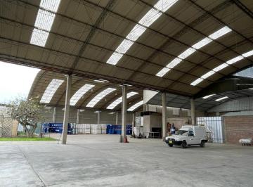 Nave industrial · 2400m² · 2 Dormitorios · 3 Estacionamientos · Local Industrial Cerca de Panam Antigua
