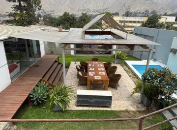 Casa · 1475m² · 5 Dormitorios · 9 Estacionamientos · Hermosa Casa de Campo en Los Cóndores Chaclacayo