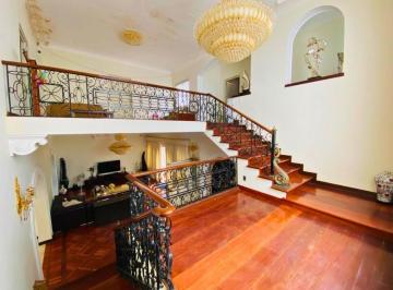 Casa · 478ha · 5 Dormitorios · 4 Estacionamientos · Casa de 478 m² en - Calle Independencia - Miraflores