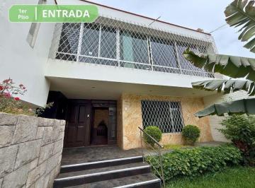 Casa · 446ha · 4 Dormitorios · 4 Estacionamientos · Casa en Venta en Miraflores | 396 m² de Terreno | a Una Cuadra del Parque B. Leguía