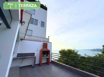 Casa · 200ha · 5 Dormitorios · 1 Estacionamiento · Casa en Venta en Quinta – 3 Pisos | 200 m² | Vista Al Mar | Barranco