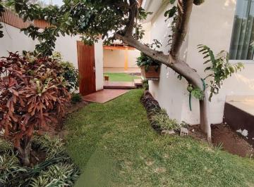 Casa de 4 habitaciones, Lima · Joya en Esquina - San Borja: 420 m² de Puro Potencial