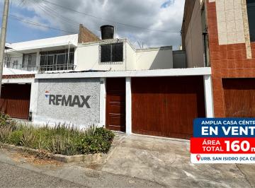 Casa de 4 habitaciones, Ica · Amplia Casa en Venta - Urb. San Isidro (Ica Cercado)