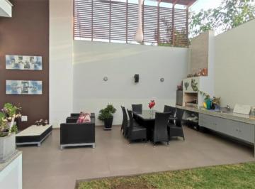 Casa de 4 habitaciones, Lima · Venta | Casa | Miraflores | Terraza | Jardín | 4 Dorm. | 4.5 Baños | 2 Cocheras Techadas