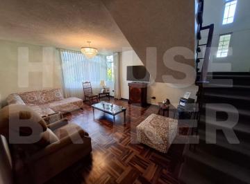 Casa de 3 habitaciones, Lima · Casa con Amplio Frente en Corpac