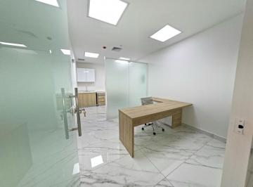 Oficina comercial · 200m² · 4 Estacionamientos · Venta de Consultorio Equipado o Oficina de Estreno de 200 m² en Surco.