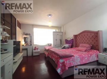Casa · 217m² · 5 Dormitorios · Venta de Casa 5 Pisos Tendal en Smp por La Av Peru Cdra 14