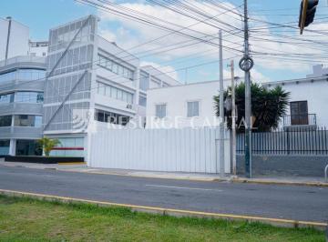 Casa · 357ha · 4 Estacionamientos · Terreno Comercial en San Isidro | 330 m² | Excelente Ubicación