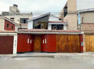 Casa de 5 habitaciones, Lima · Venta de Casa Urbanizacionlas Leyendas