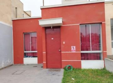 Casa · 92m² · 2 Dormitorios · Alquiler de Casa de un Piso Más Azotea