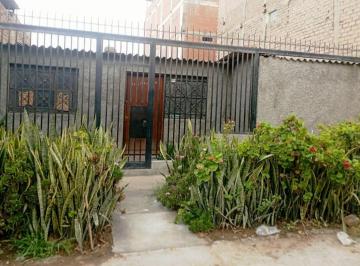 Casa de 3 habitaciones, Lima · ¡Oportunidad de Inversión! Venta Casa de 200 m² en Sjm, Parám Para 4 Pisos.