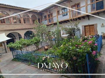 Casa · 1800m² · 10 Dormitorios · Casona Histórica en Calle Quera Para Hotel a Tres Cuadras de La Plaza de Armas