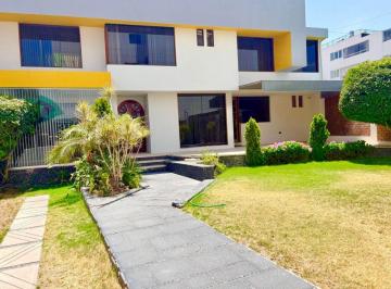 Casa de 4 habitaciones, Arequipa · Casa en Venta - Urbanizacion Privada