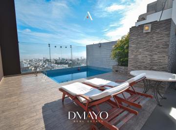 Departamento · 581m² · 4 Dormitorios · 3 Estacionamientos · Penthouse Triplex con Piscina Vista Al Golf