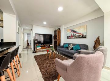 Departamento · 55m² · 2 Dormitorios · 1 Estacionamiento · Vendo Comodo y Bien Distribuido Departamento en Surquillo